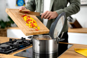 View ZWILLING Simplify Kochtopf-Set 5-teilig, Mit Ausgießfunktion, Stay-Cool-Griffe, Induktionsgeeignet, Edelstahl, Silber image 4